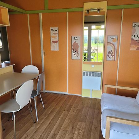 Camping Les Hirondelles Bourg-Sainte-Marie Esterno foto
