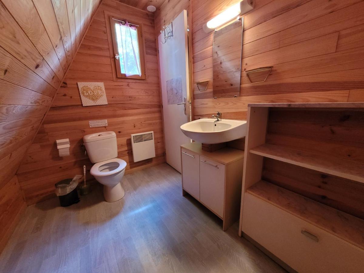 Camping Les Hirondelles Bourg-Sainte-Marie Esterno foto