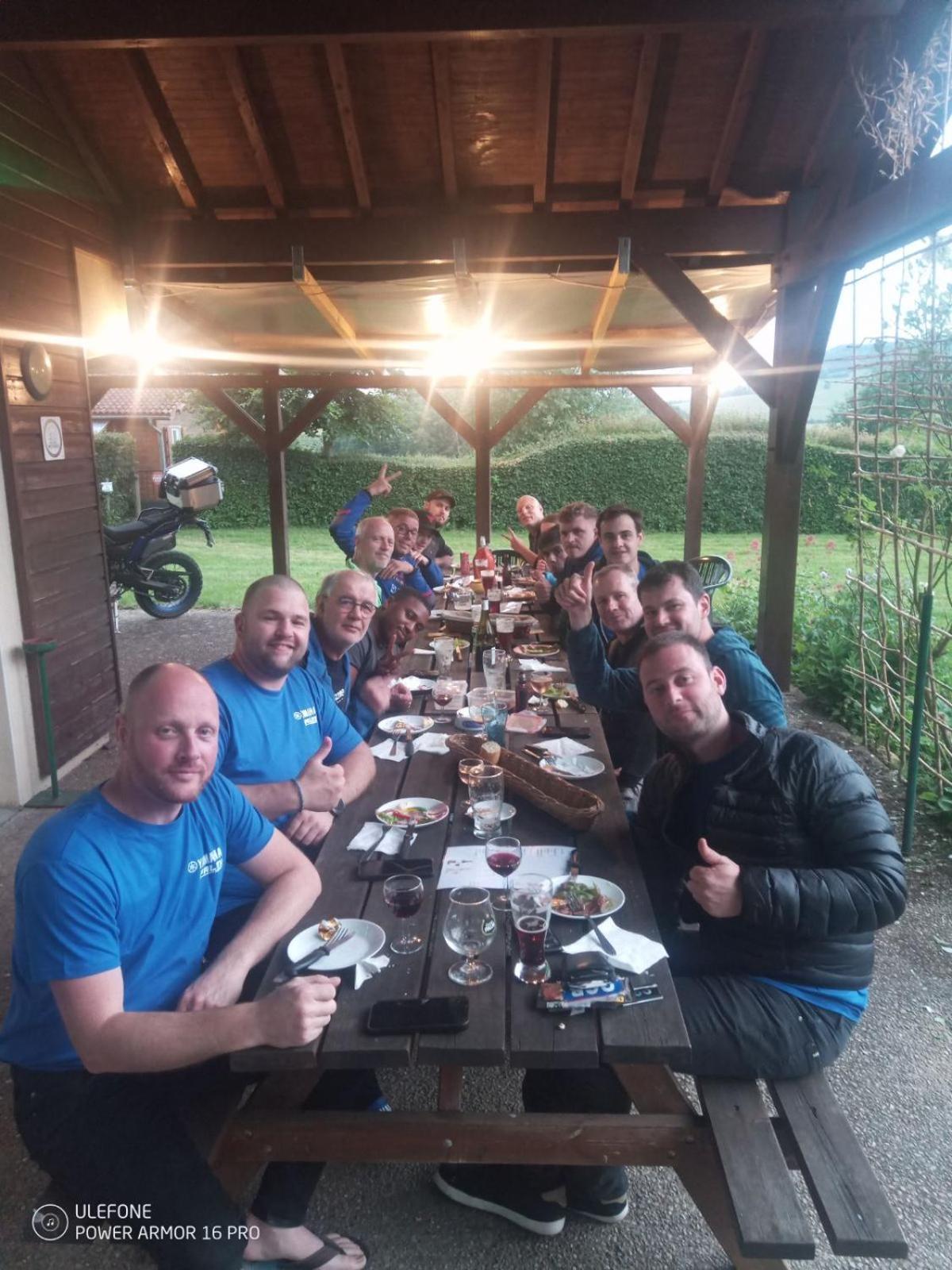 Camping Les Hirondelles Bourg-Sainte-Marie Esterno foto