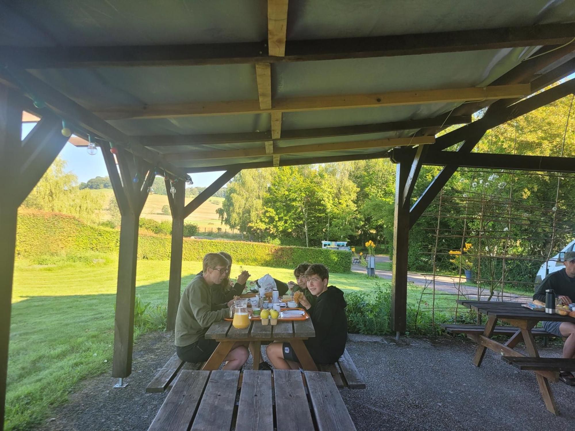 Camping Les Hirondelles Bourg-Sainte-Marie Esterno foto