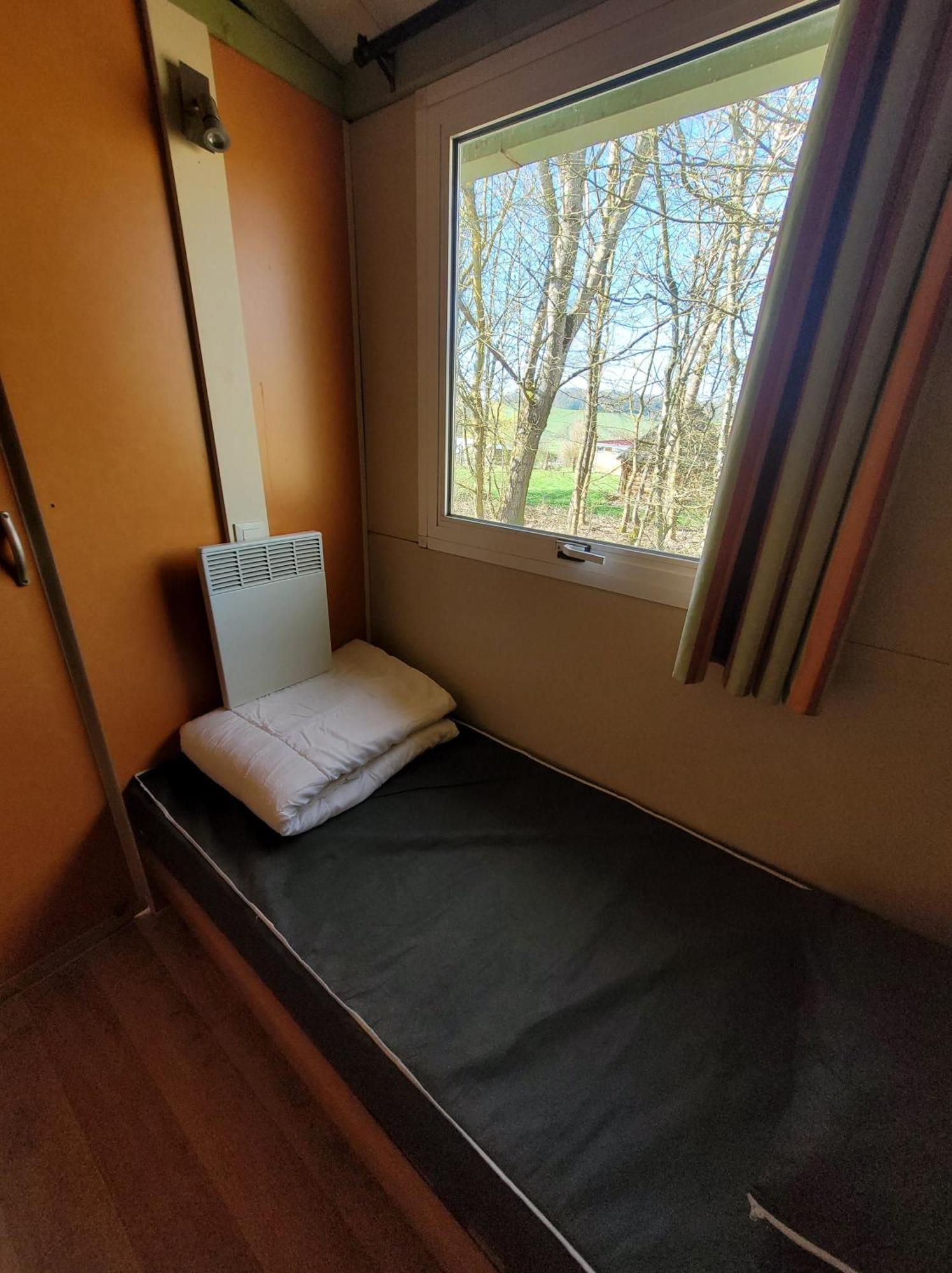 Camping Les Hirondelles Bourg-Sainte-Marie Esterno foto