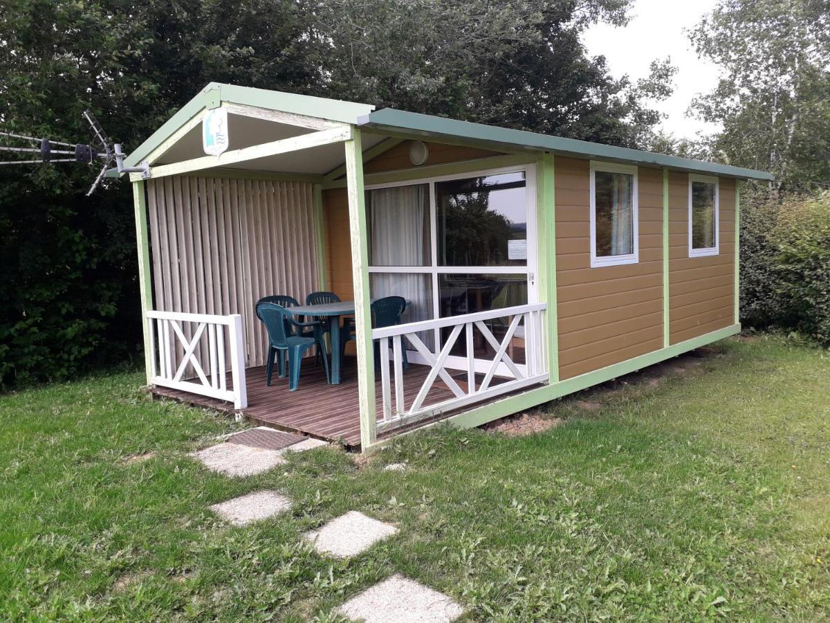 Camping Les Hirondelles Bourg-Sainte-Marie Esterno foto